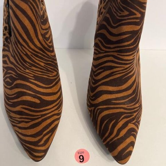 Shoedazzle Animal Print Zebra Cheetah Leopard Ankle Boots Heels Women's size 9 - Picture 3 of 11